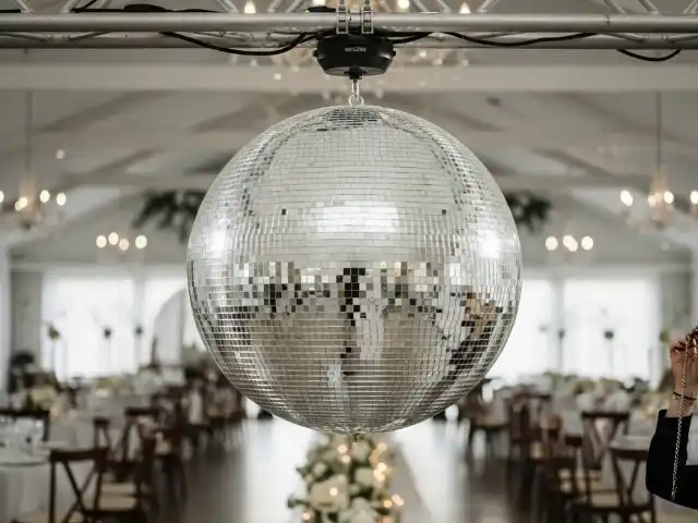 Bola disco jumbo 150cm para conciertos y eventos corporativos - Sistema DMX programable