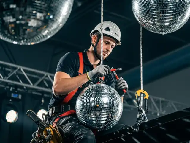 Montaje profesional de bolas disco