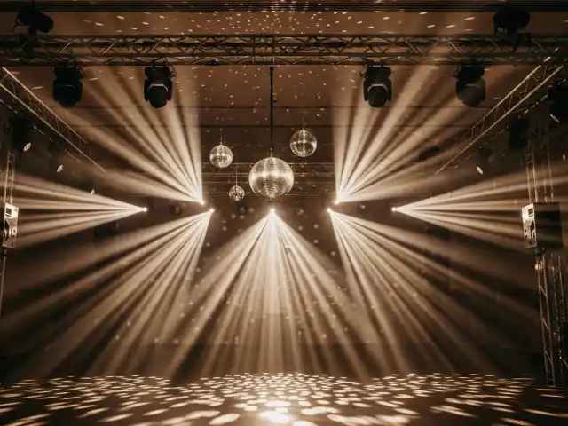 Renta de sistemas DMX para bolas disco RGB